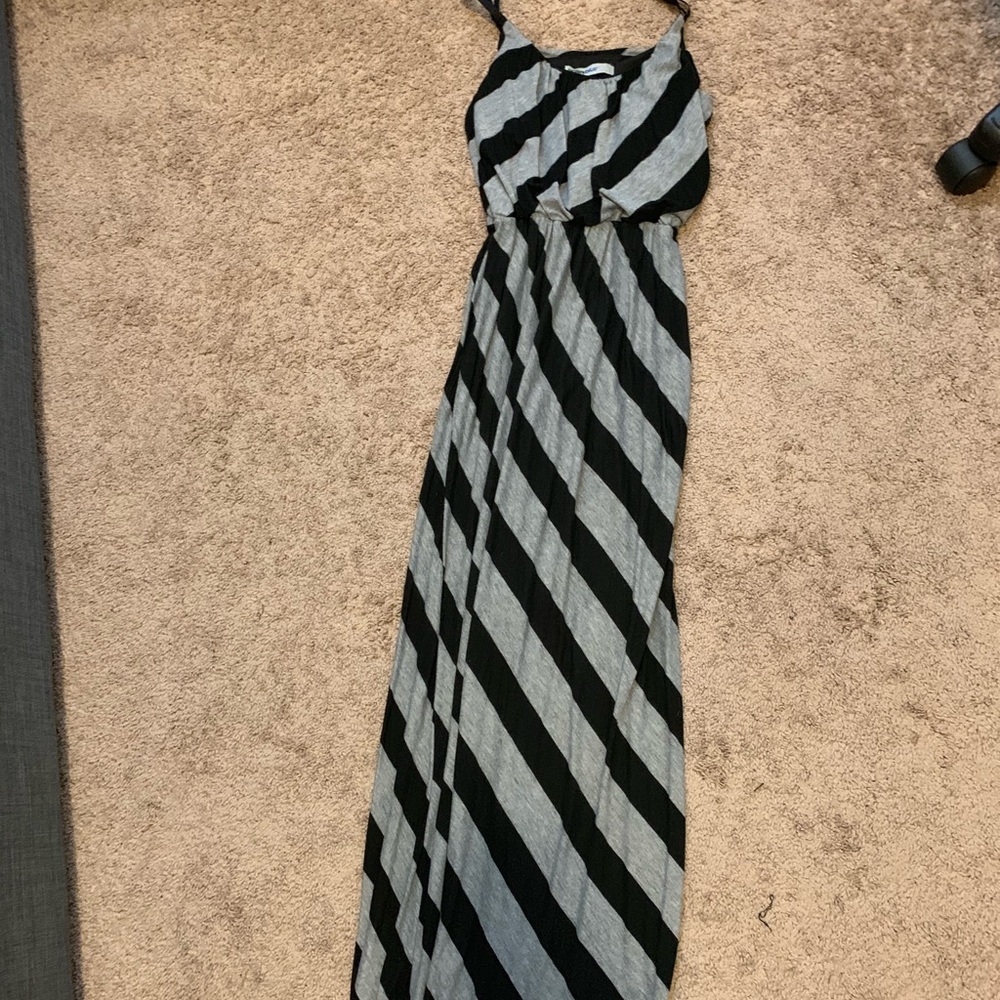 Black and gray maxi